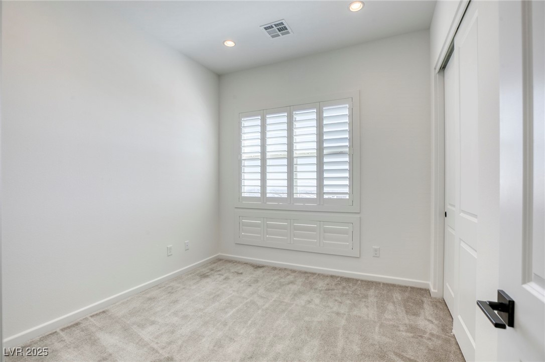 650 Sentinel Spire Street Property Photo 32
