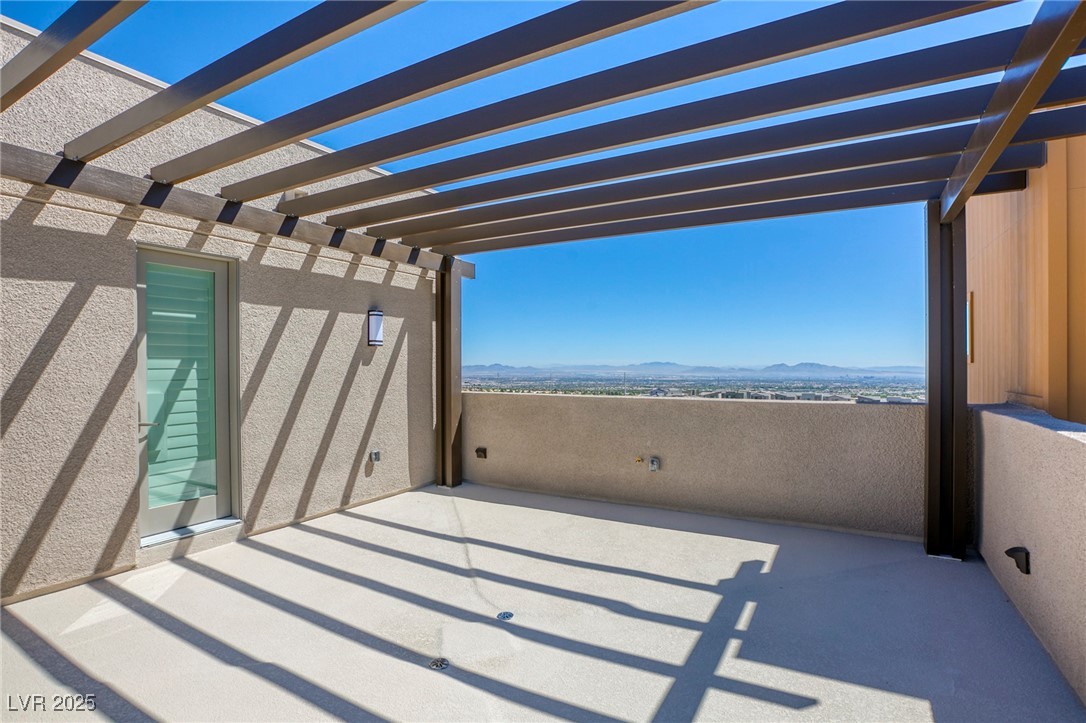 650 Sentinel Spire Street Property Photo 36