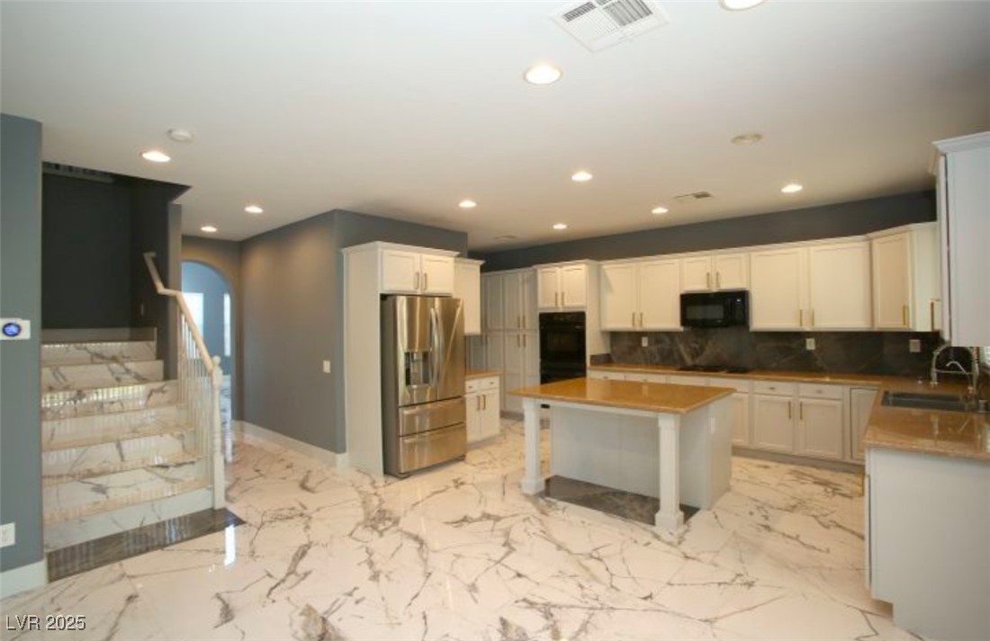 8719 Mount Mira Loma Avenue Property Photo 10