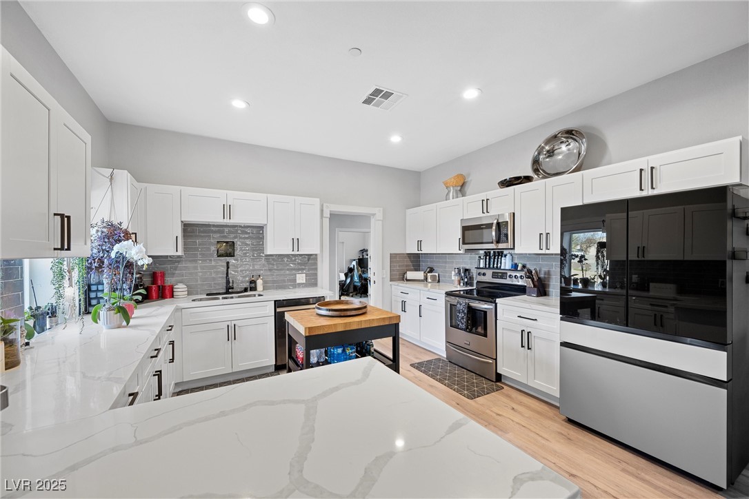 308 Belfast Street Property Photo 4