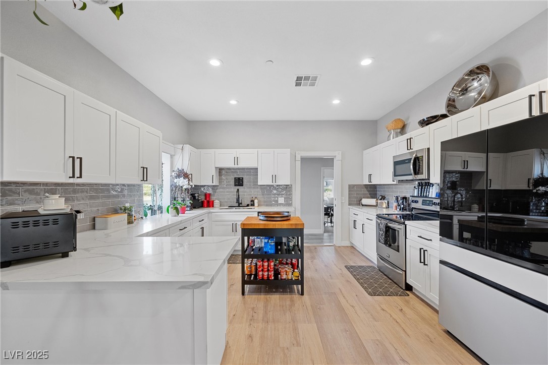 308 Belfast Street Property Photo 5