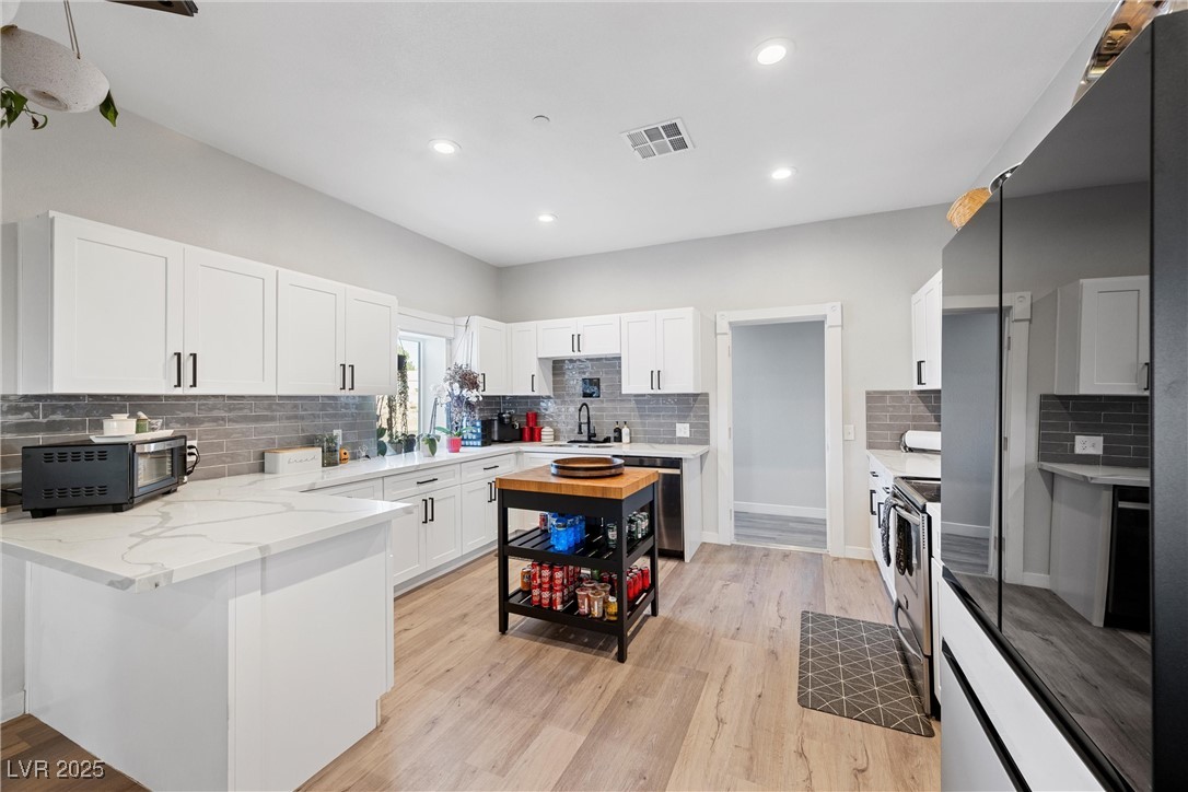 308 Belfast Street Property Photo 17