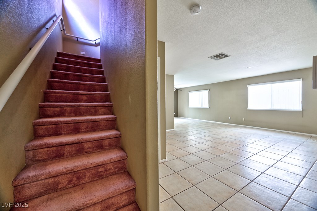 6113 Breeders Cup Street Property Photo 5