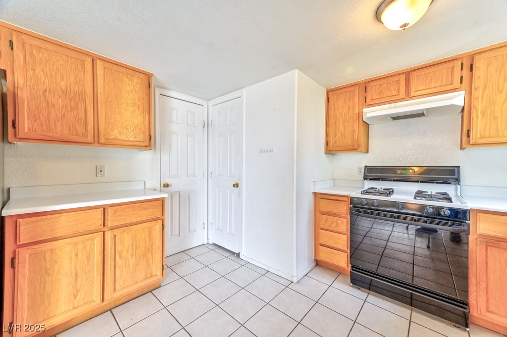 6113 Breeders Cup Street Property Photo 15