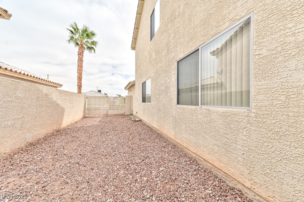 6113 Breeders Cup Street Property Photo 32