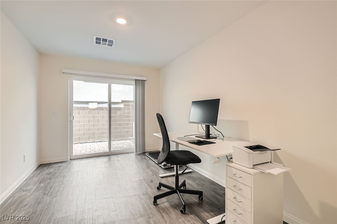 3772 Brilliant Sunset Street Property Photo 4