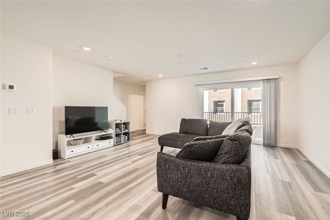 3772 Brilliant Sunset Street Property Photo 11