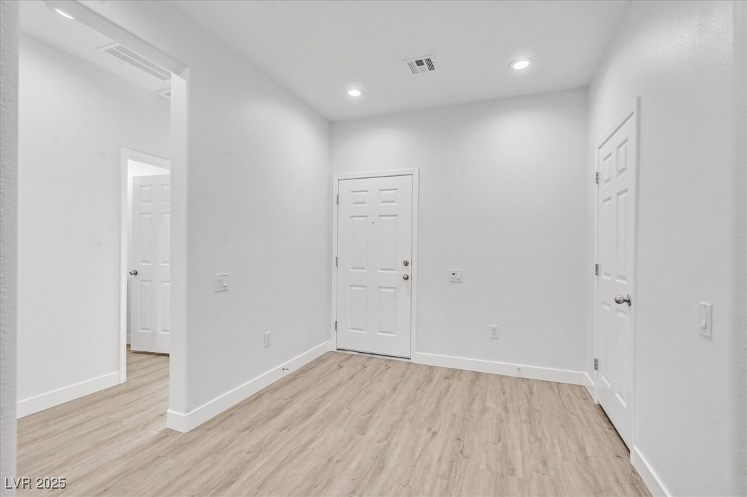 2812 Dotted Wren Avenue Property Photo 18