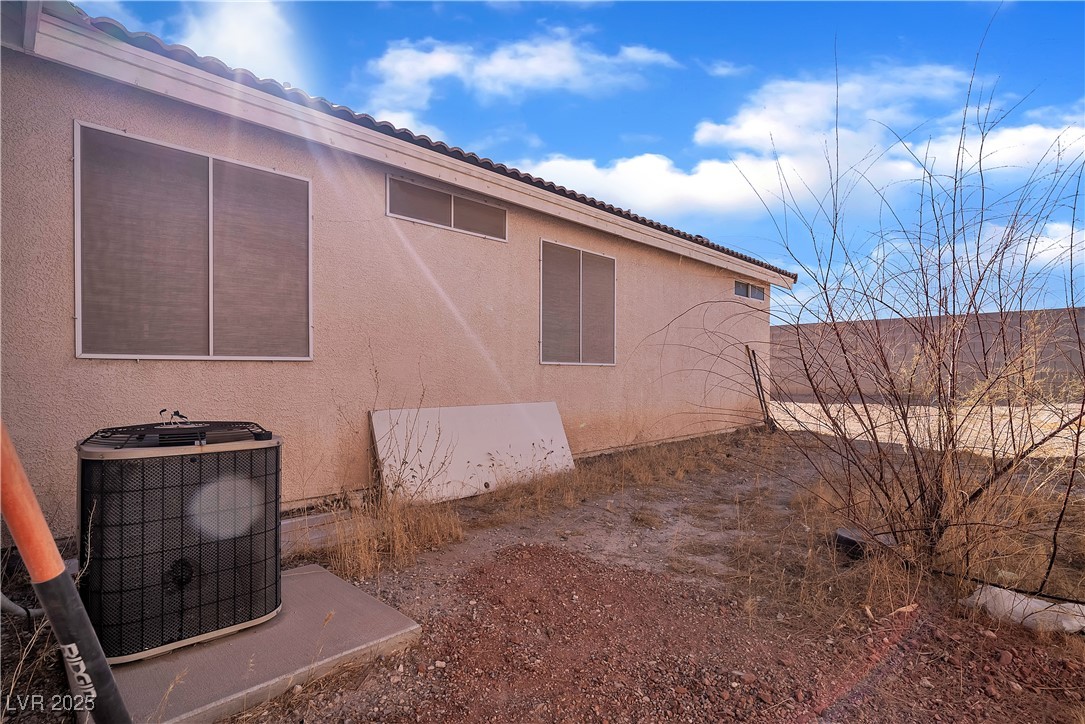 2419 Country Valley Court Property Photo 29