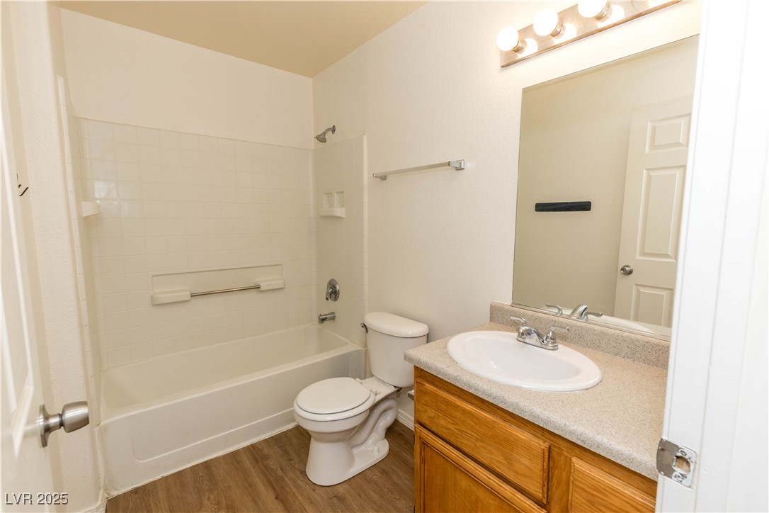 4730 East Craig Road 2028 Property Photo 9
