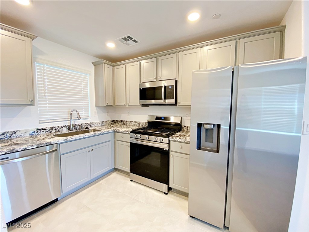 317 Bay Village Place Property Photo 6