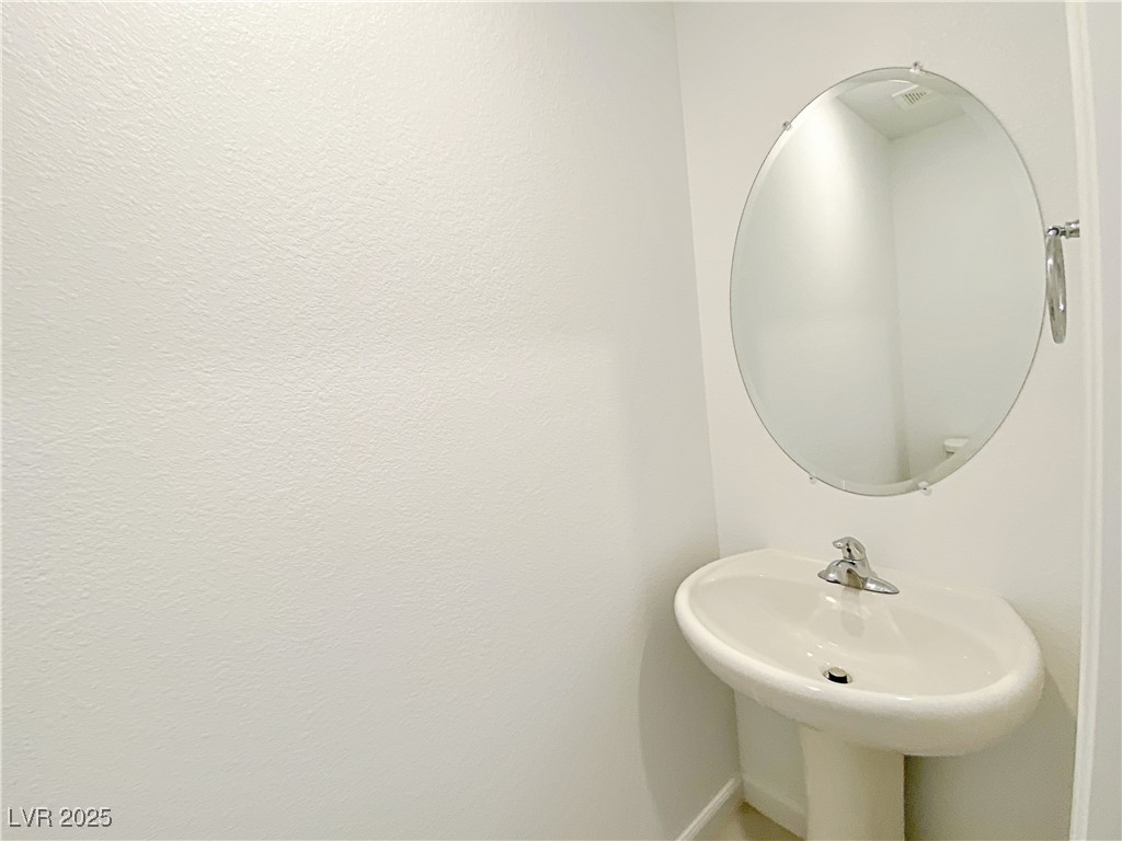317 Bay Village Place Property Photo 9