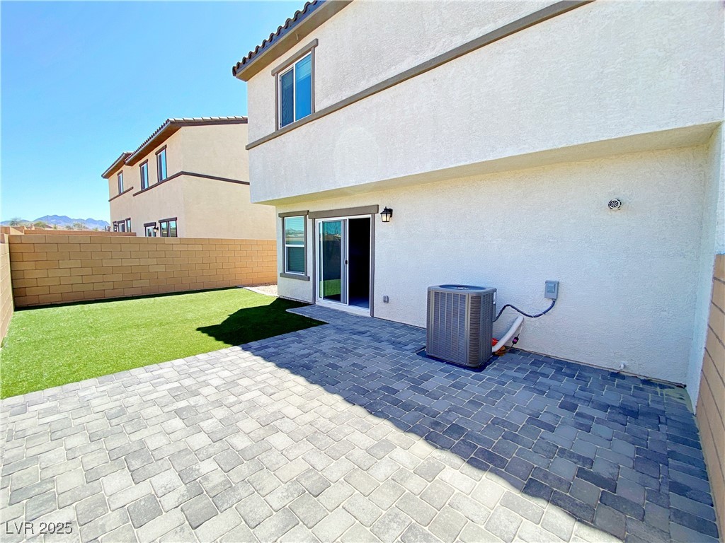 317 Bay Village Place Property Photo 22