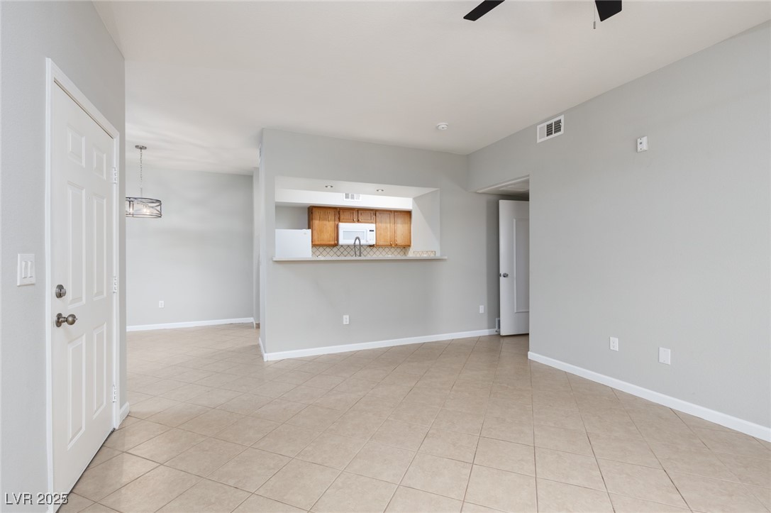 6650 West Warm Springs Road 1008 Property Photo 5