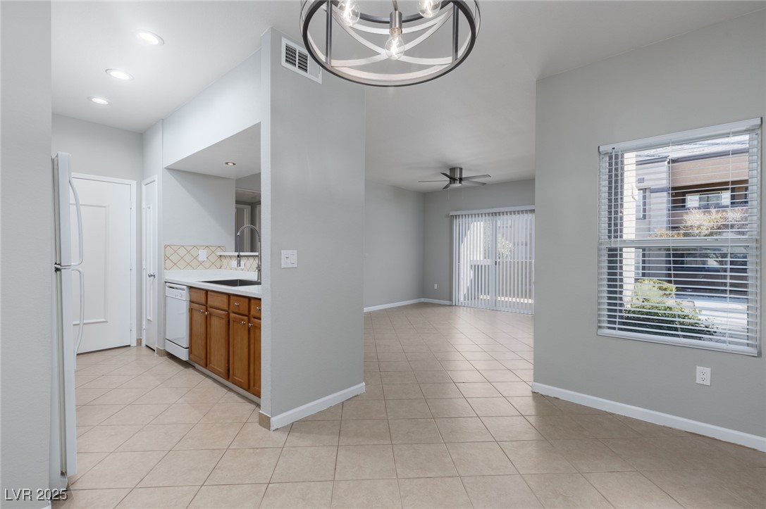 6650 West Warm Springs Road 1008 Property Photo 8