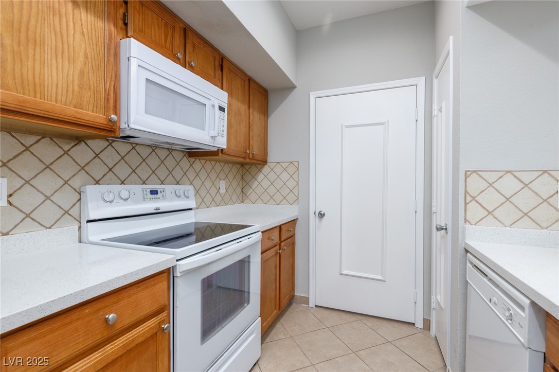 6650 West Warm Springs Road 1008 Property Photo 10