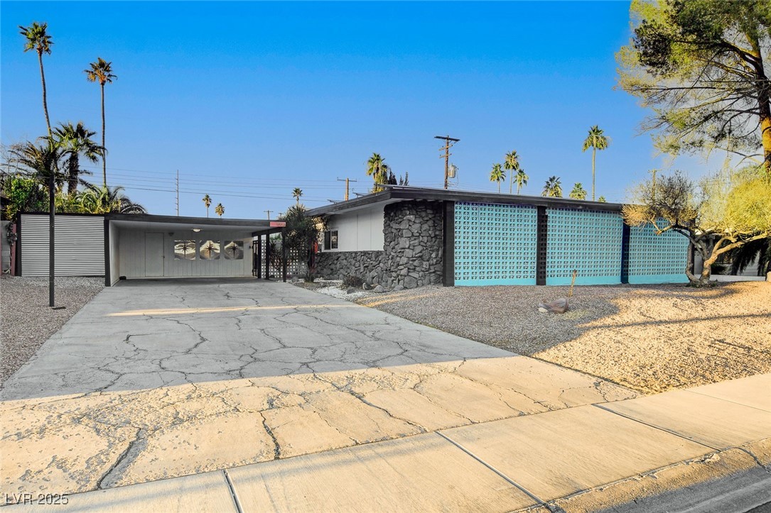 1558 Aztec Way Property Photo 7