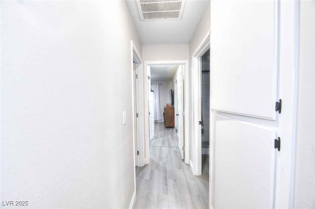 1574 Teardrop Street Property Photo 10