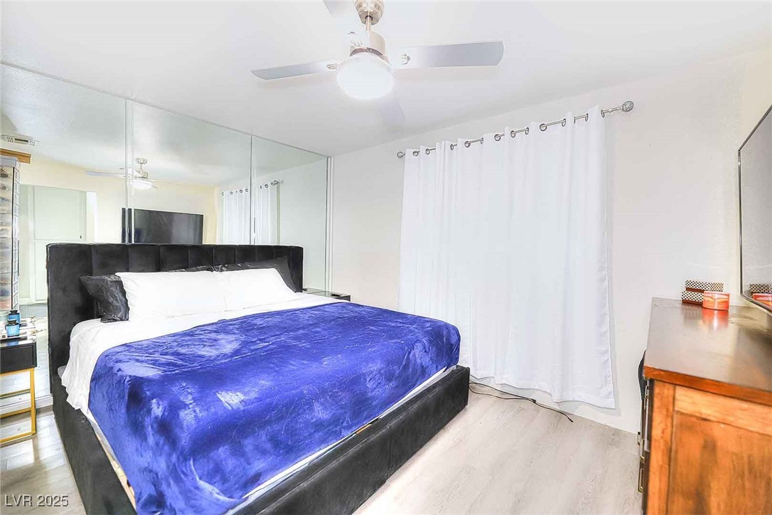 1574 Teardrop Street Property Photo 14