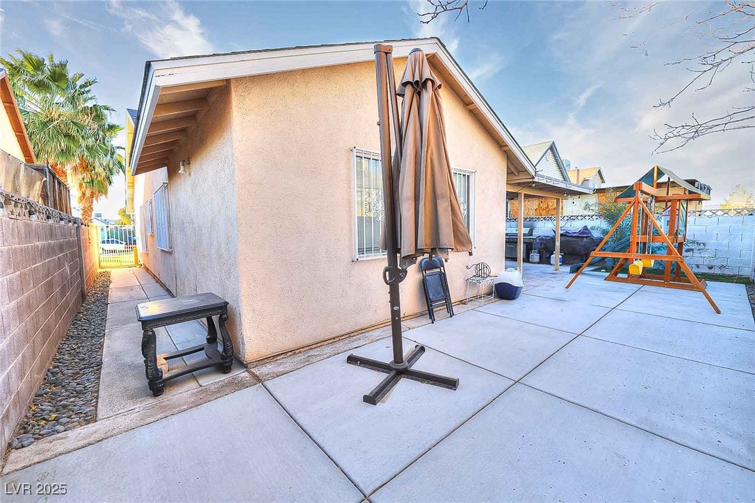 1574 Teardrop Street Property Photo 19