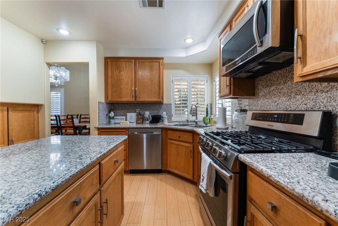 2112 Brighton Shore Street Property Photo 12