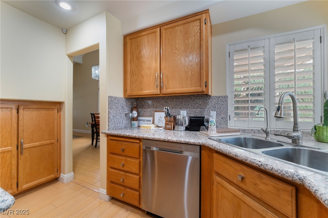 2112 Brighton Shore Street Property Photo 13