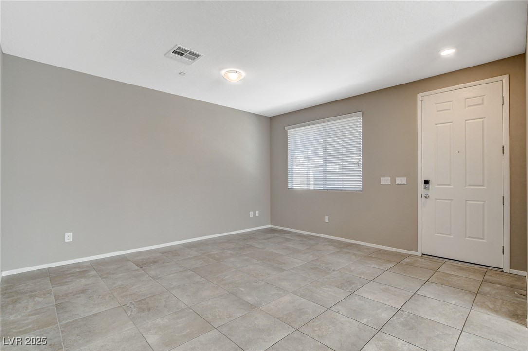 8486 Insignia Avenue 101 Property Photo 5