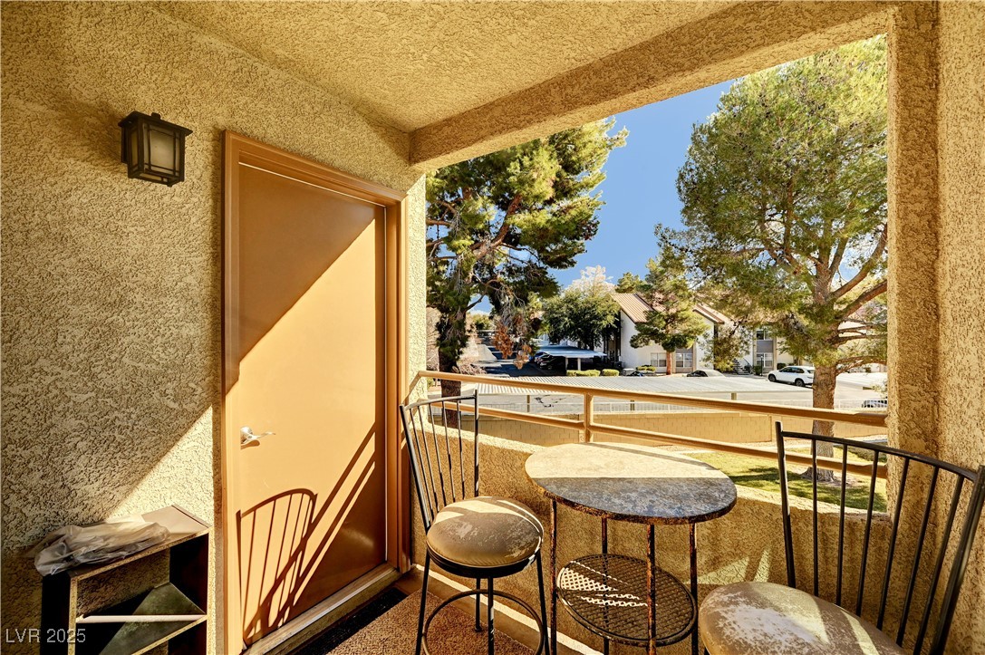 3145 East Flamingo Road 2122 Property Photo 18