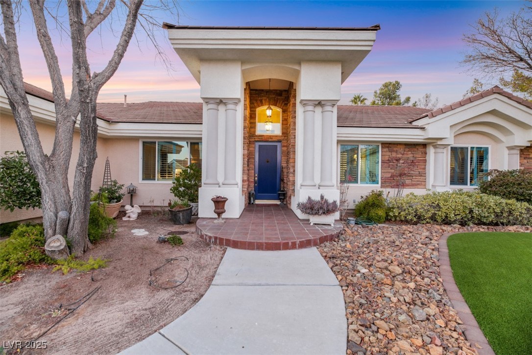 10032 Fox Springs Drive Property Photo 6