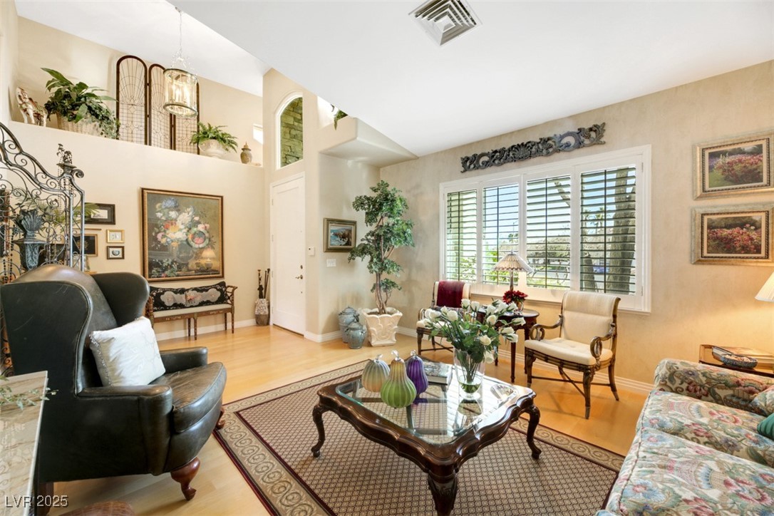 10032 Fox Springs Drive Property Photo 12