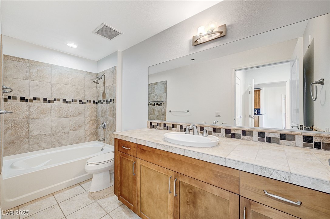 8255 South Las Vegas Bl Boulevard 718 Property Photo 15