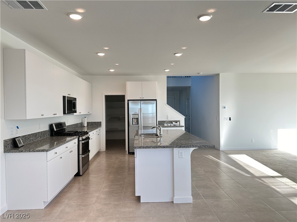 6932 Boulder Canyon Street Property Photo 8