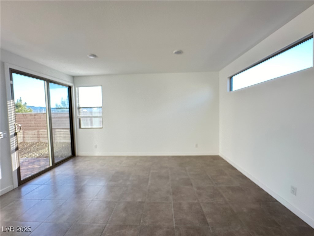 6932 Boulder Canyon Street Property Photo 10
