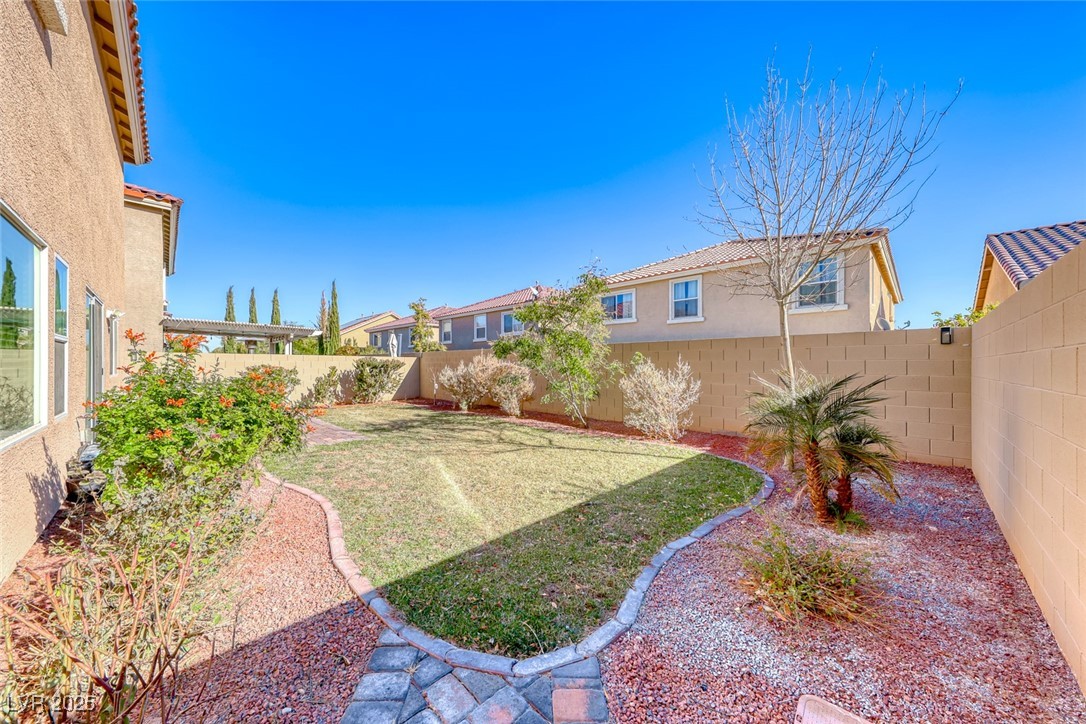 10598 Aphrodite Street Property Photo 20