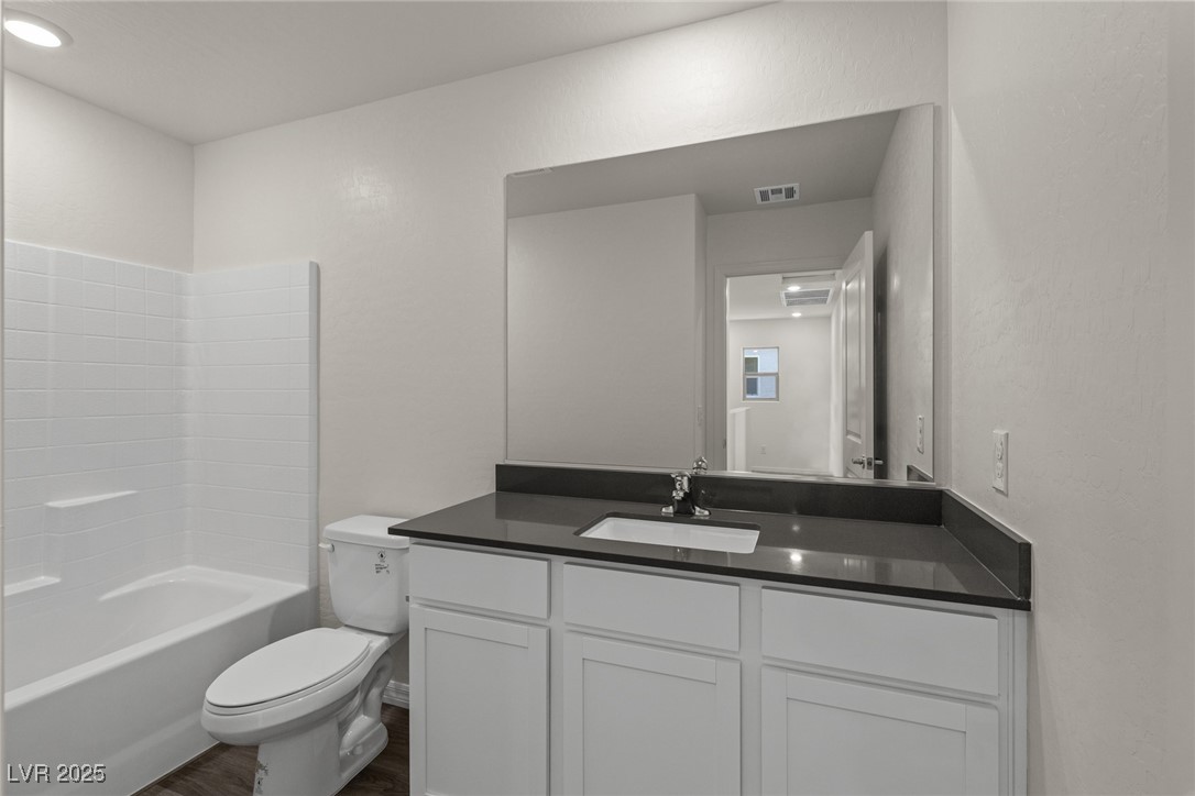 6240 Blood Lily Avenue Property Photo 6