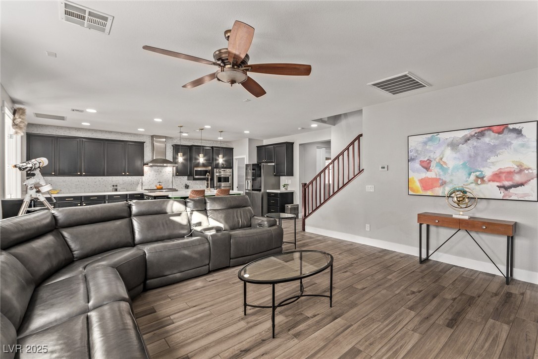 7131 Rosecrans Street Property Photo 6