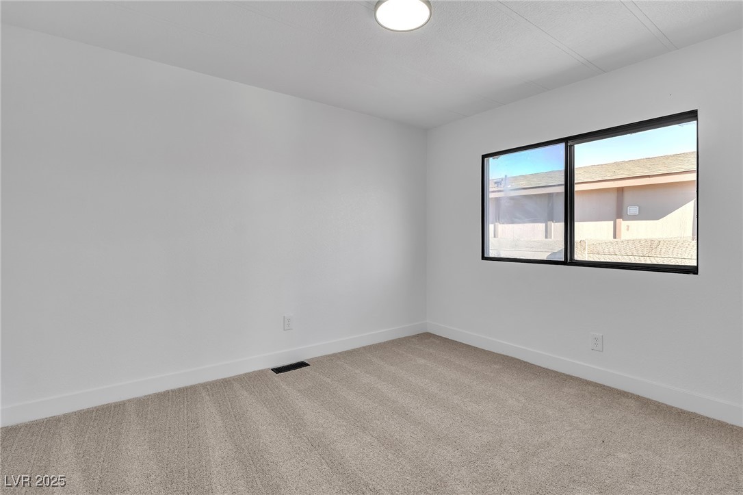 3020 Broadway Avenue Property Photo 9