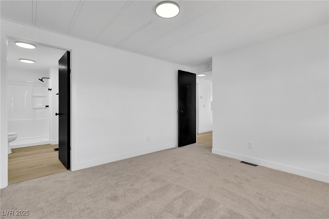3020 Broadway Avenue Property Photo 10