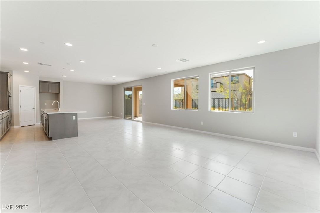 9247 Lunar Phase Street Property Photo 8