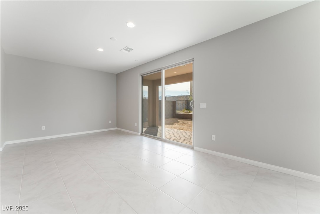 9247 Lunar Phase Street Property Photo 9