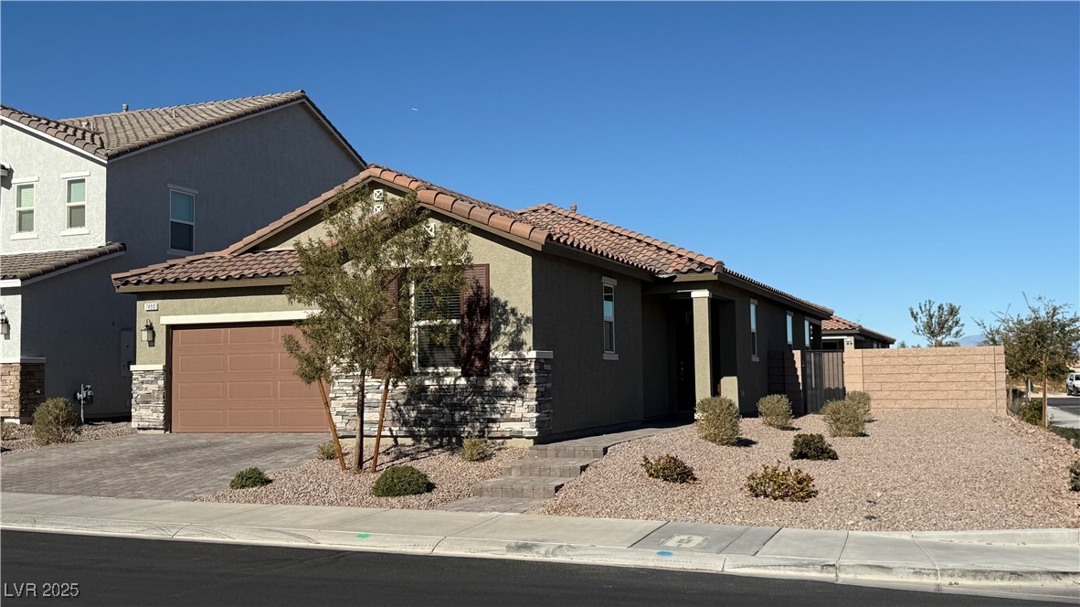 7490 Lush Oasis Avenue Property Photo 1