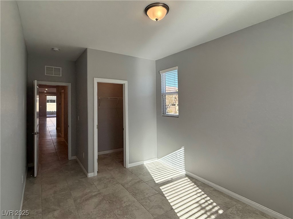 7490 Lush Oasis Avenue Property Photo 14