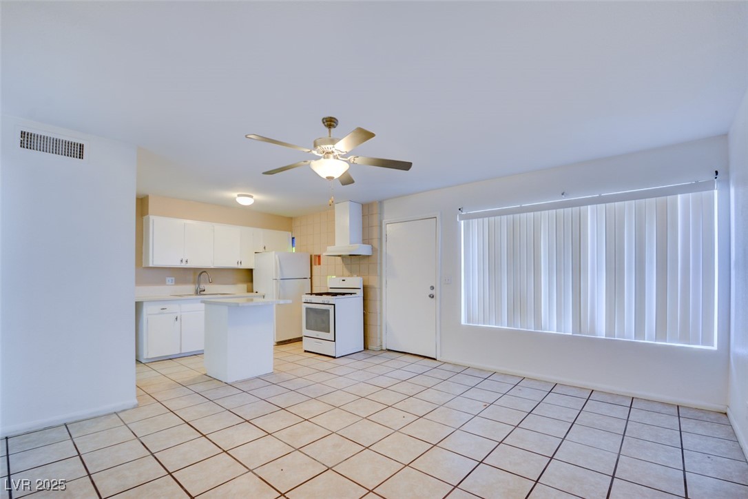 641 North Maryland Parkway 2 & 4 Property Photo 3