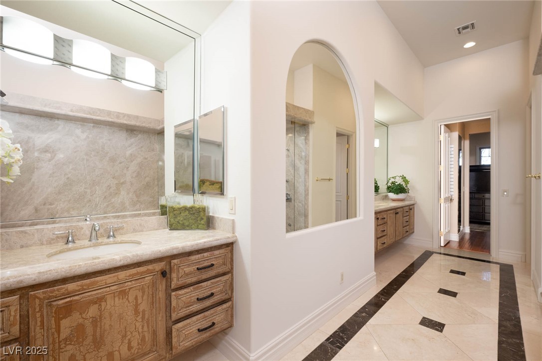 9513 Verlaine Court Property Photo 18
