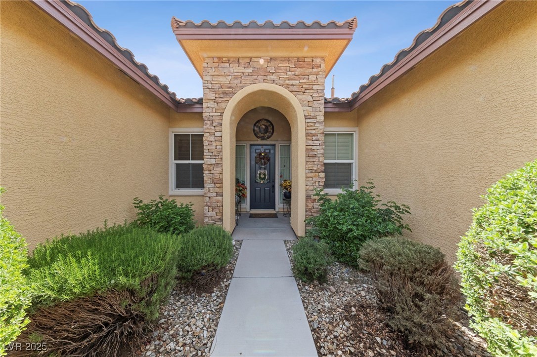 10372 Hawks Wing Street Property Photo 5