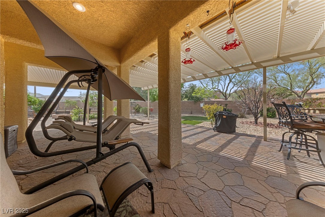 10372 Hawks Wing Street Property Photo 17