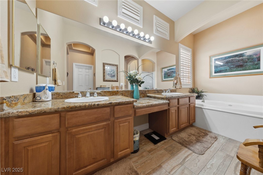 10372 Hawks Wing Street Property Photo 23