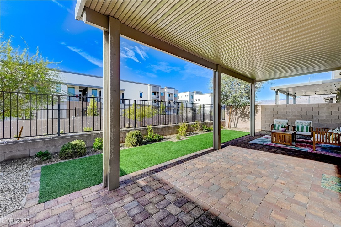 7745 Rosebark Cliffs Street Property Photo 17