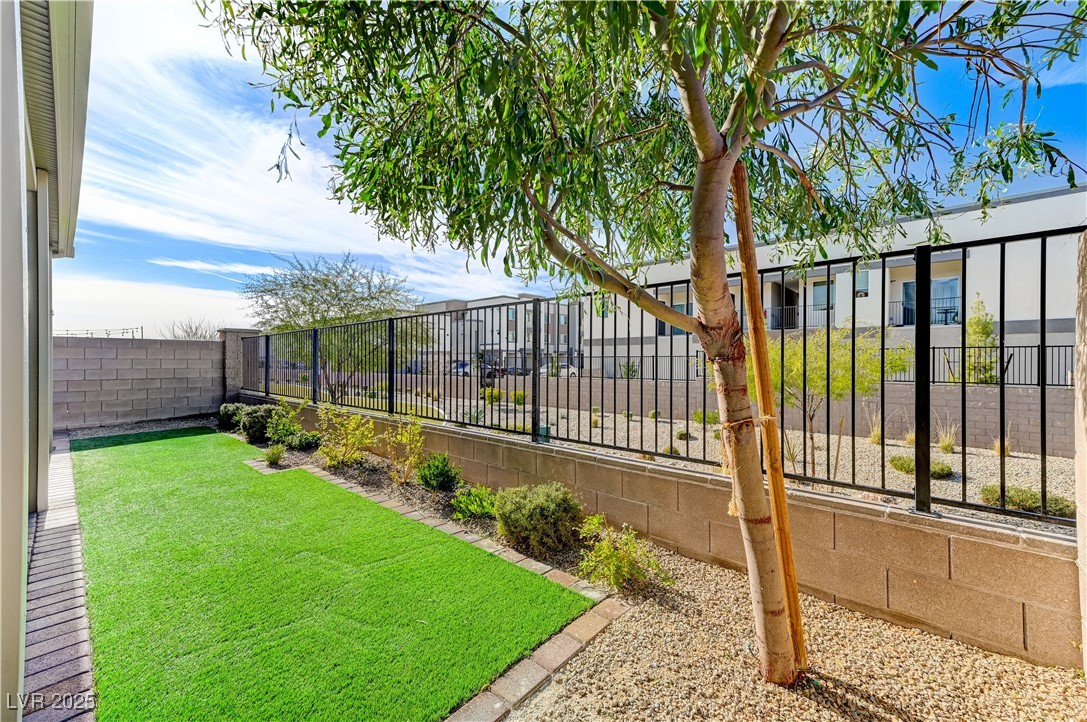 7745 Rosebark Cliffs Street Property Photo 21