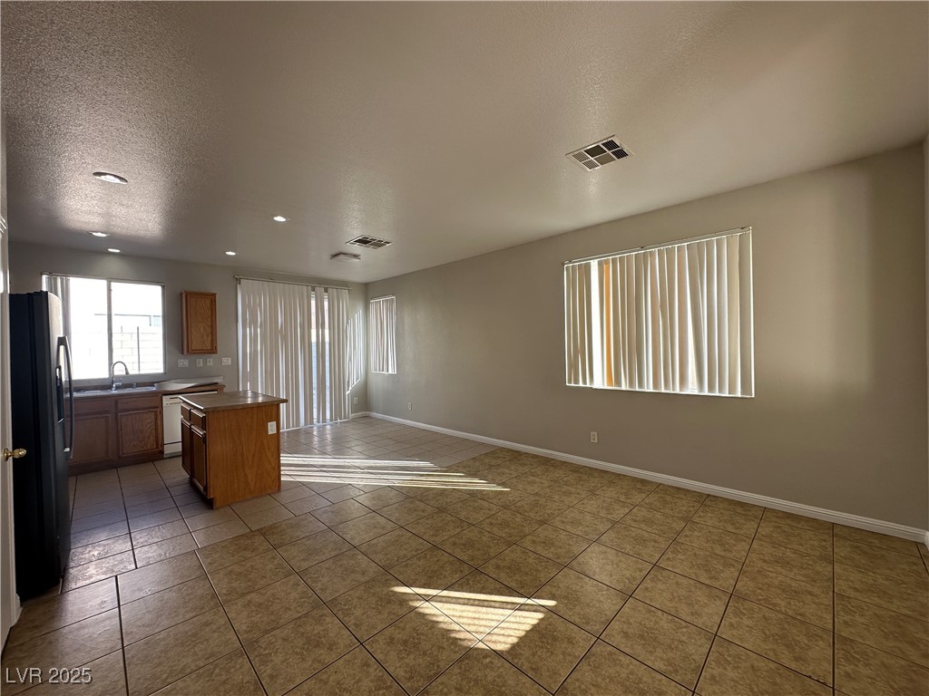 9838 Shadow Grove Avenue Property Photo 5